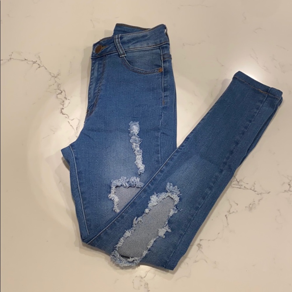distressed skinny jeans